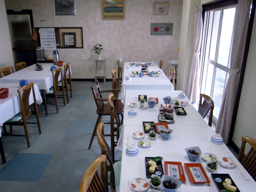 食堂の風景です。おいしい料理をご提供します。